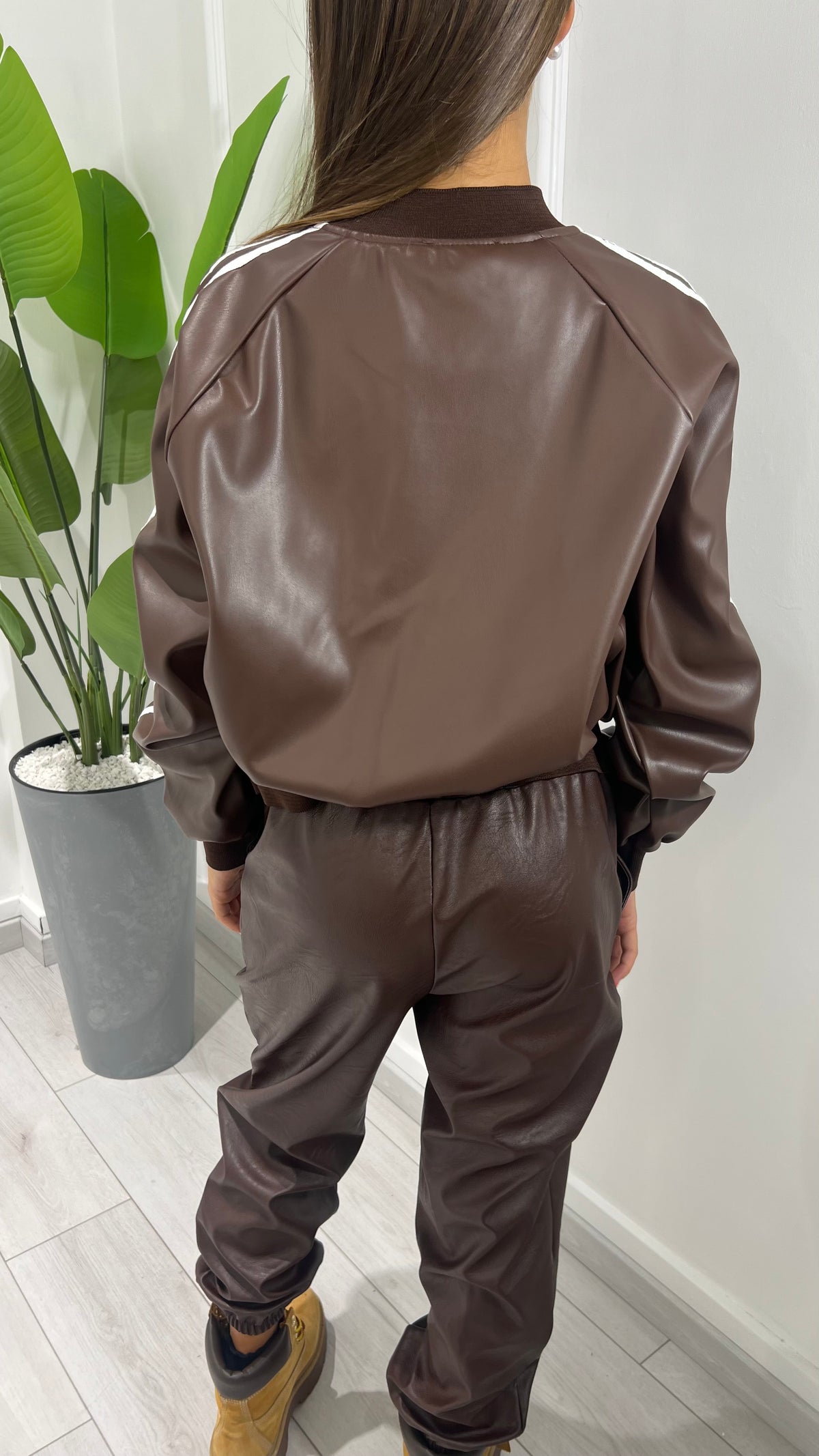 00438 bomber