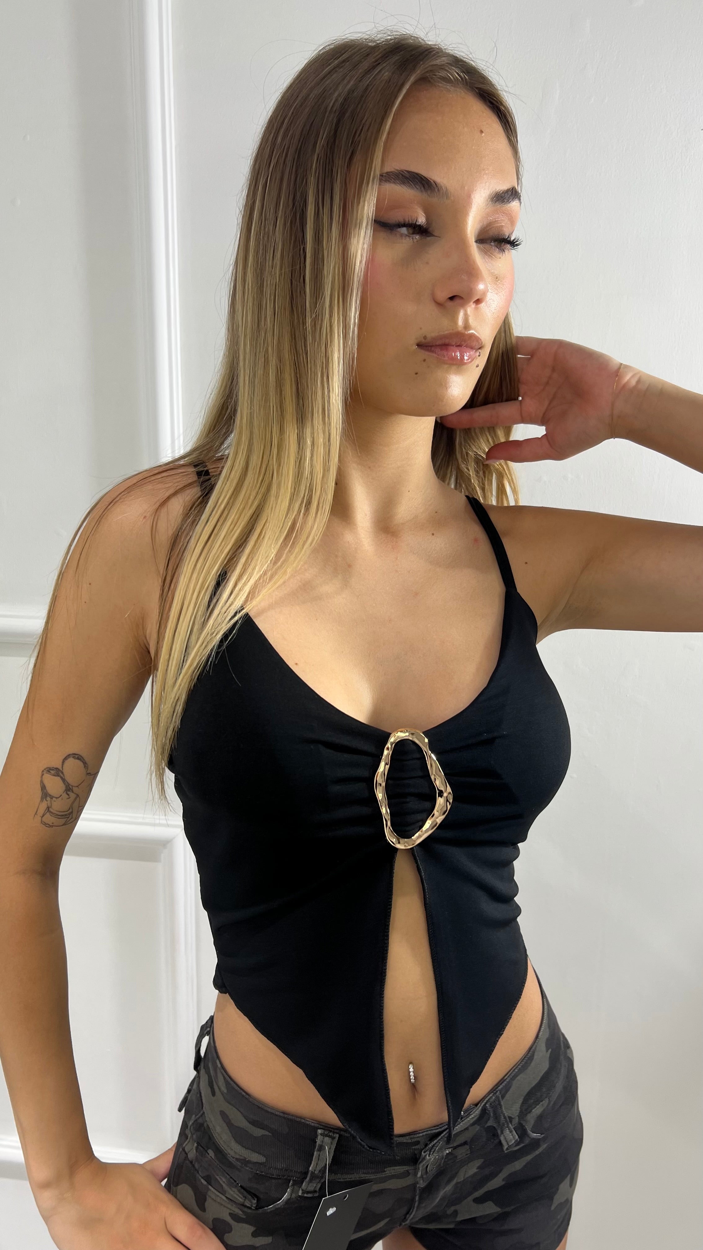 00651 top