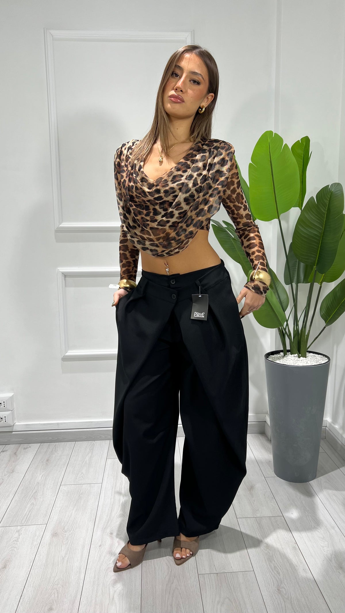 00352 top