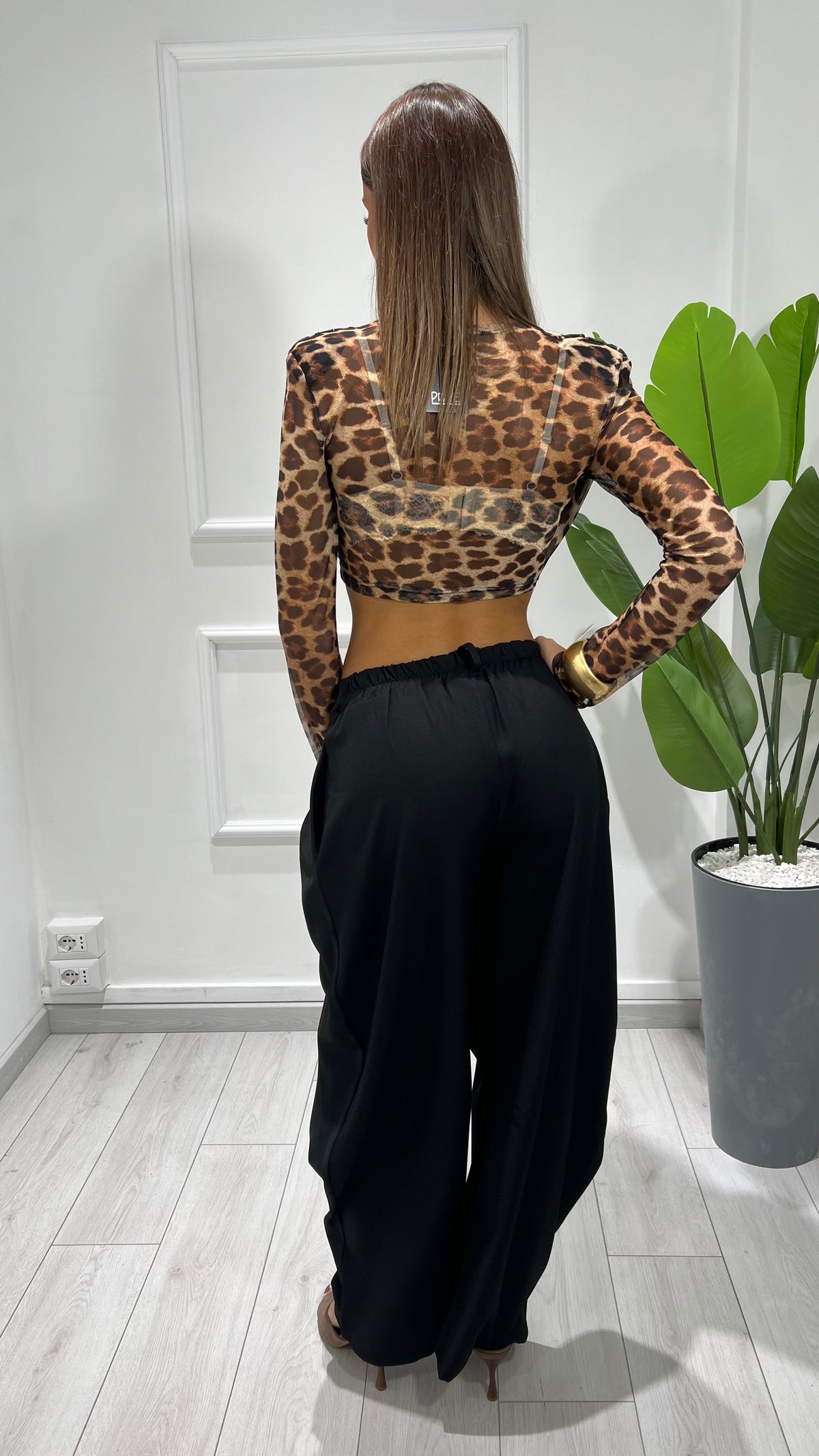 00352 top