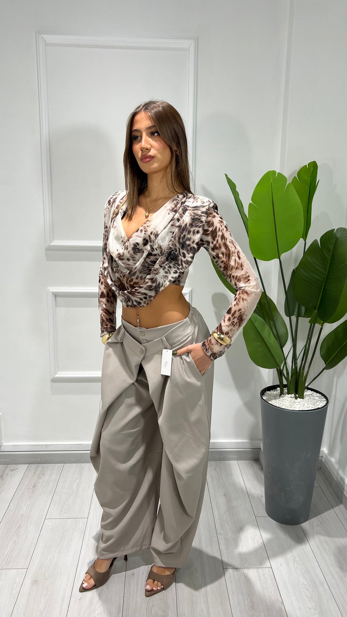00352 top