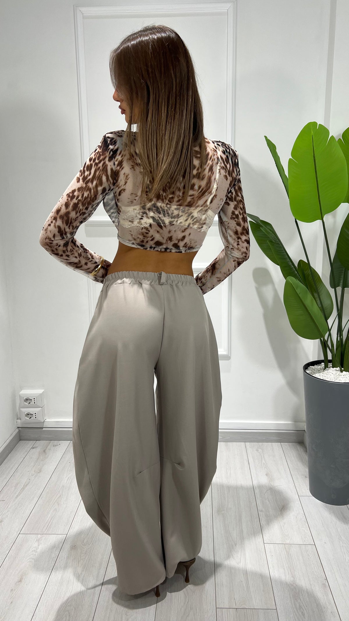 00352 top