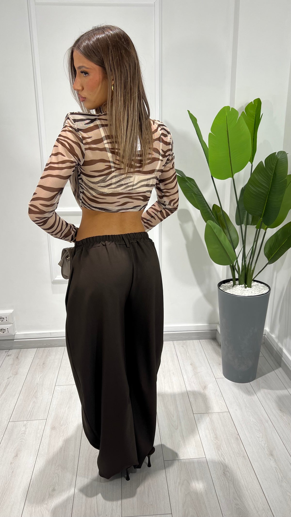 00352 top